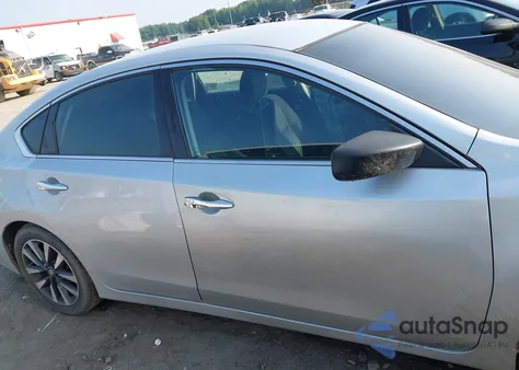 2017 Nissan Altima 2.5 Sv из США, поврежденный, VIN 1N4AL3AP1HC165421